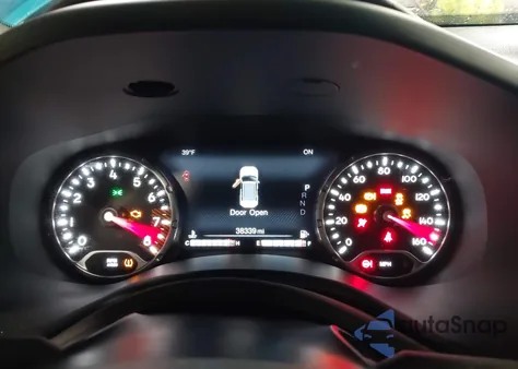 2022 Jeep Renegade Latitude 4X4 из США, поврежденный, VIN ZACNJDB10NPN99206